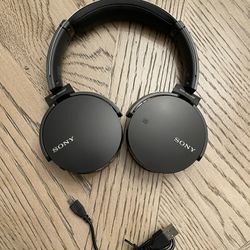 Sony Bluetooth Over the Ear Headphones 