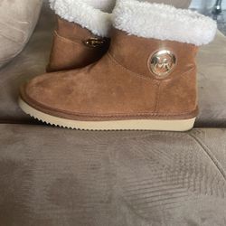 Michael Kors Size 6 Female Brand New Ankle  Boots 