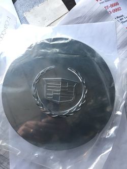 1 Cadillac Escalade center cap chrome for 17” wheel