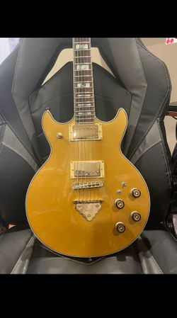 Ibanez AR 320 Gold Top Guitar