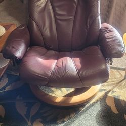 Stressless Chair And Ottoman Size Large