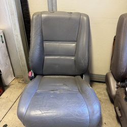 Land Cruiser FJ80 Seat