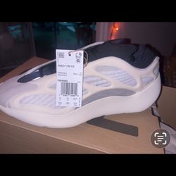 Yeezy 700