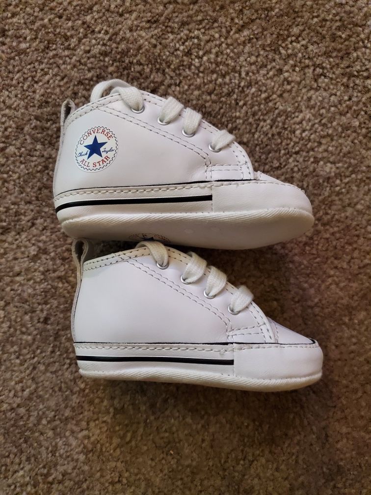 Converse First Star Baby Shoes - size 2