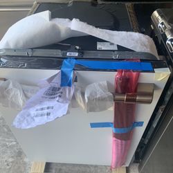 New Ge Cafe Dishwasher (white Matte