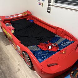 Twin Bed (Lightning McQueen / Kids Bed)