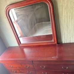 Dresser/ Mirror 