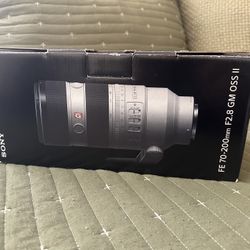 Sony FE 70-200mm f/2.8 GM OSS II Zoom Lens | G Master | Sony E-mount