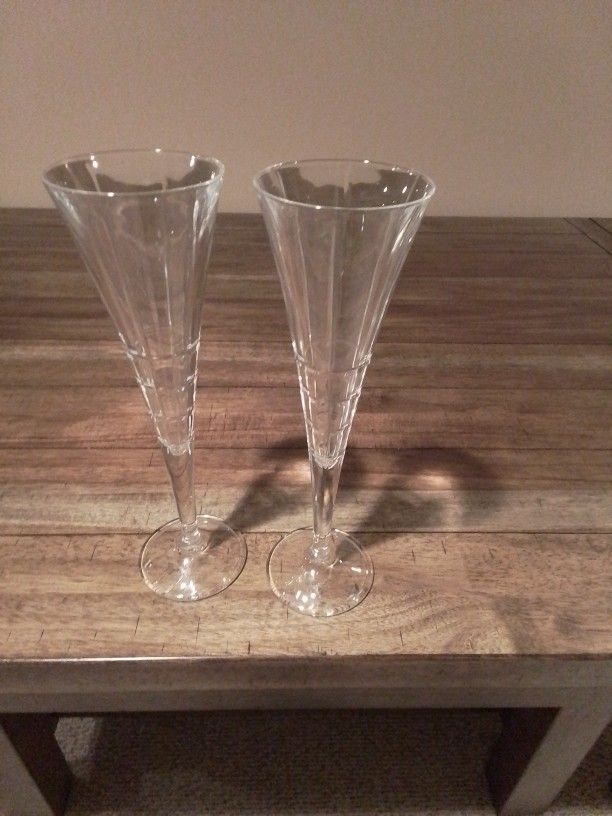 Mikasa Avenue Toasting Flutes