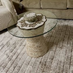 Contemporary Pearl Capiz Coffee Table 18”H 28” Round Glass Top Removable Glass For Easy Transport Pickup Gaithersburg Md20877
