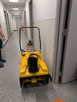 DeWalt 26" Snow Blower