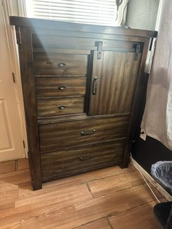 5 Drawer Chest
