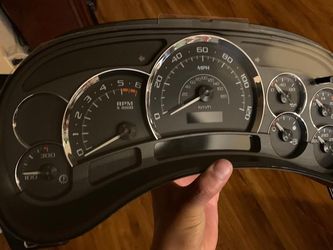 03 -06 Chevy Silverado Cluster From A Escalade 