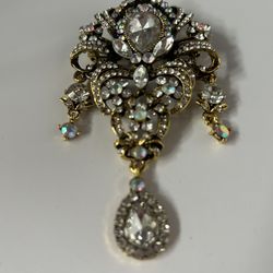 VINTAGE Brooch Pin Goldtone Large Statement 