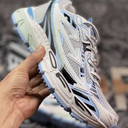 Off-White™ Be Right Back Sneaker BRB