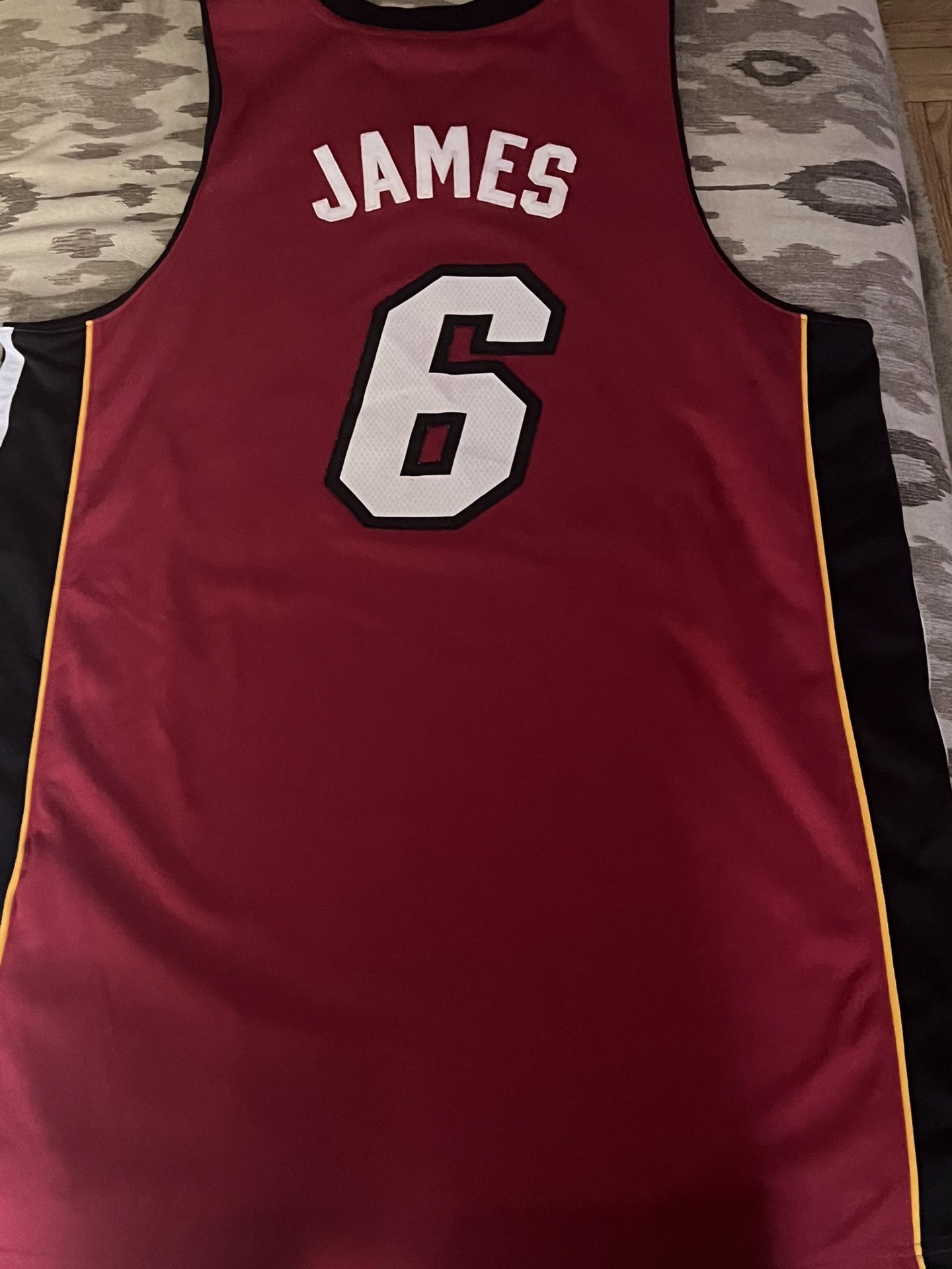 NBA LeBron James Miami Heat jersey for Sale in Chicago, IL - OfferUp