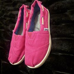 Girls Tom’s Shoes