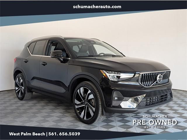 2023 Volvo XC40