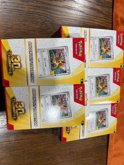 Pokémon TCG 30th Celebration Knockout Collection Box