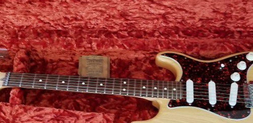 USA Made FENDER STRATOCASTER