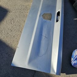 Dodge Ram  Tailgate  Small  Damaged  09 To 18