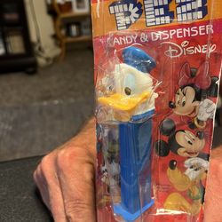 Donald Duck Pez dispenser