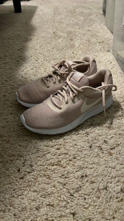 Nike Women’s  Size 7.5 