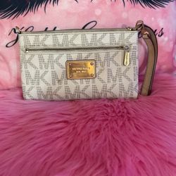 Mk Wristlet 