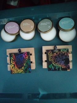 Wooden Note Holders & Aromatherapy 2 Oz Candles
