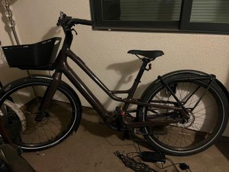 Outfitter Electric Bike – Excellent Condition (like new)