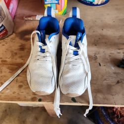 Boys Reebok Gently Worn Shoes Size 1