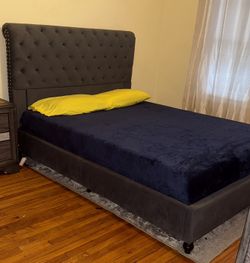 Queen Bed And Mattress 