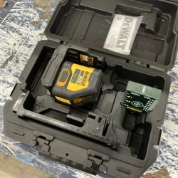 DEWALT DCLE34031B 20V 3x360 Line Laser - Tool Only