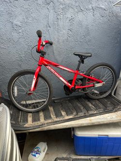 Specialized bicycle  Hot rock Aluminum frame Very good condition Come check it out