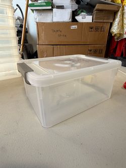 Clear Storage Bin With Latches $2 each