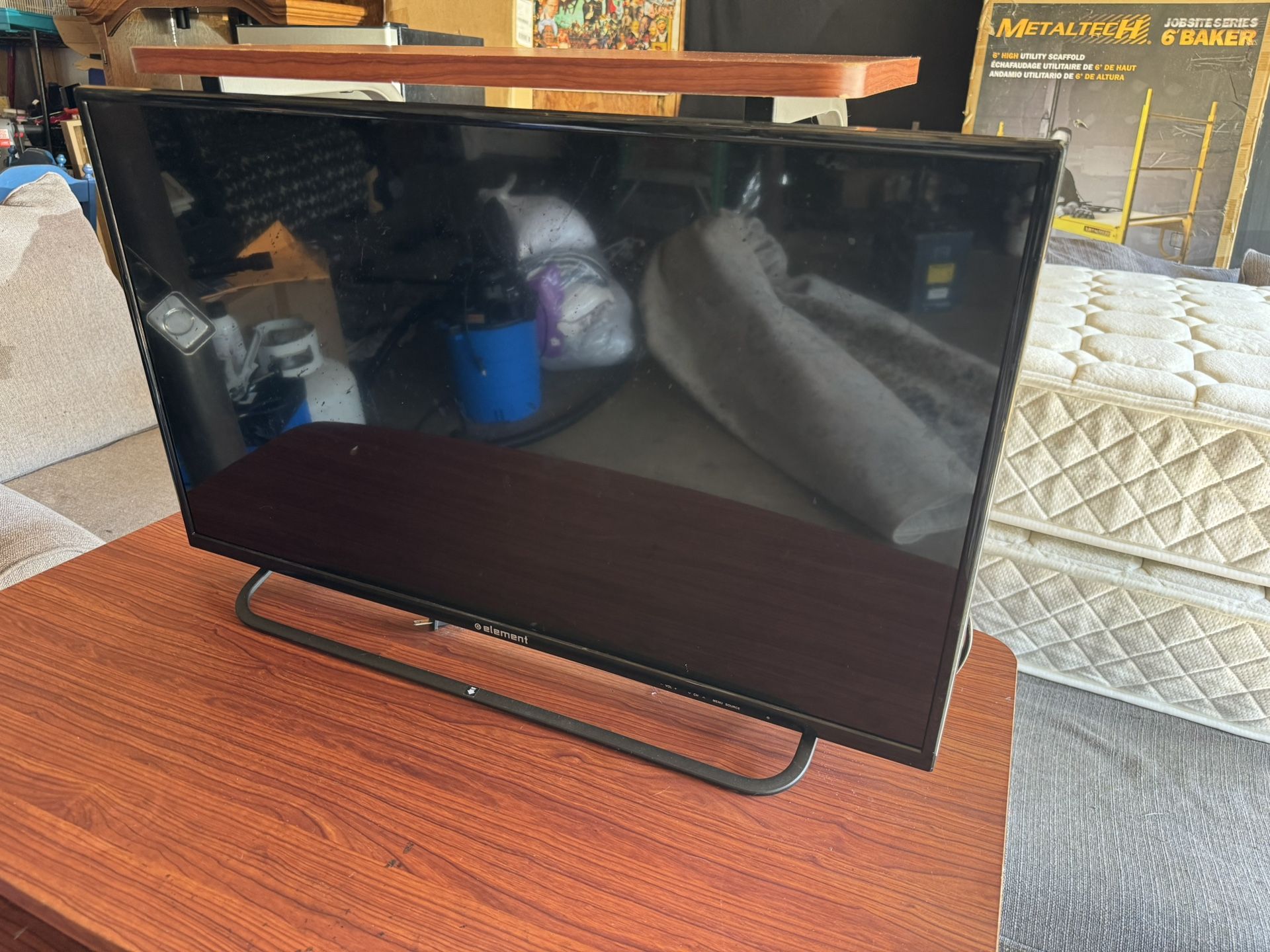 28” Element Tv