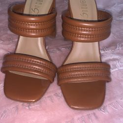 Beautiful Brown Heels (Size 7.5)