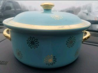 Hall vintage bowl casserole blue gold excellent