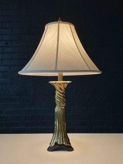 Mid-Century Modern Polished Brass Table Lamp by Rembrandt, c.1960’s
- Delivery Available