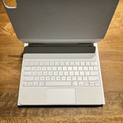 Apple Magic Keyboard For 12.9” Ipad Pro