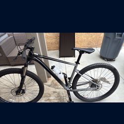 Cannondale Mountain Bike 