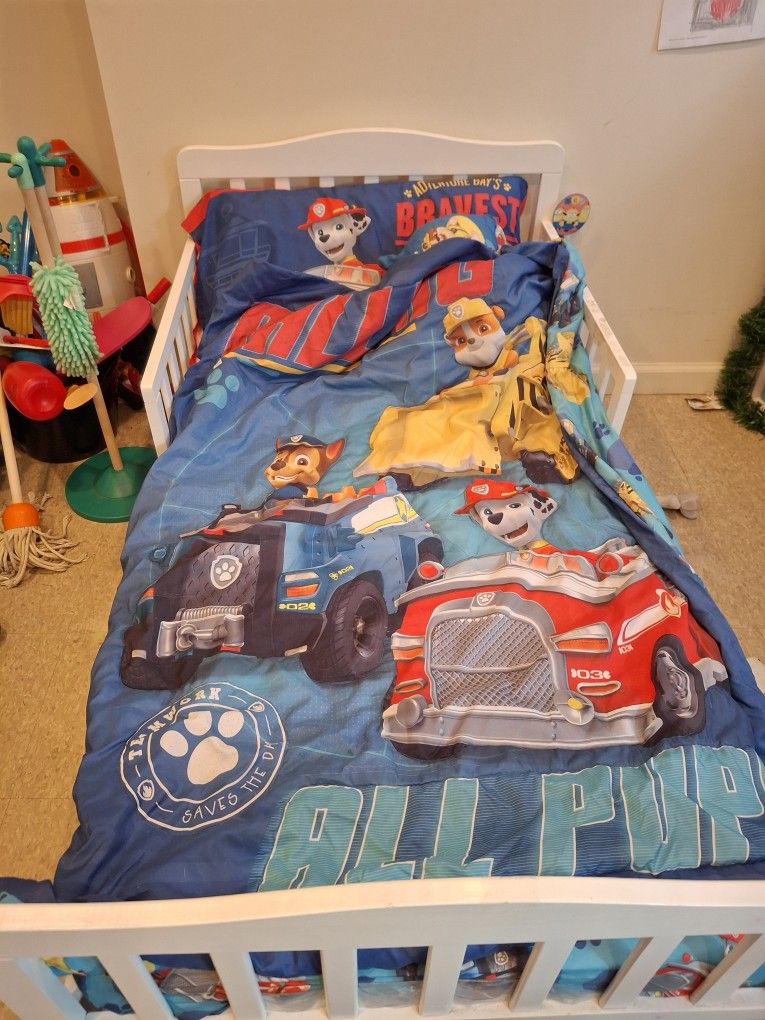 Bed Set w/ Storage & Desk