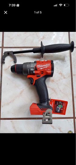 Milwaukee m18 fuel hammer drill new