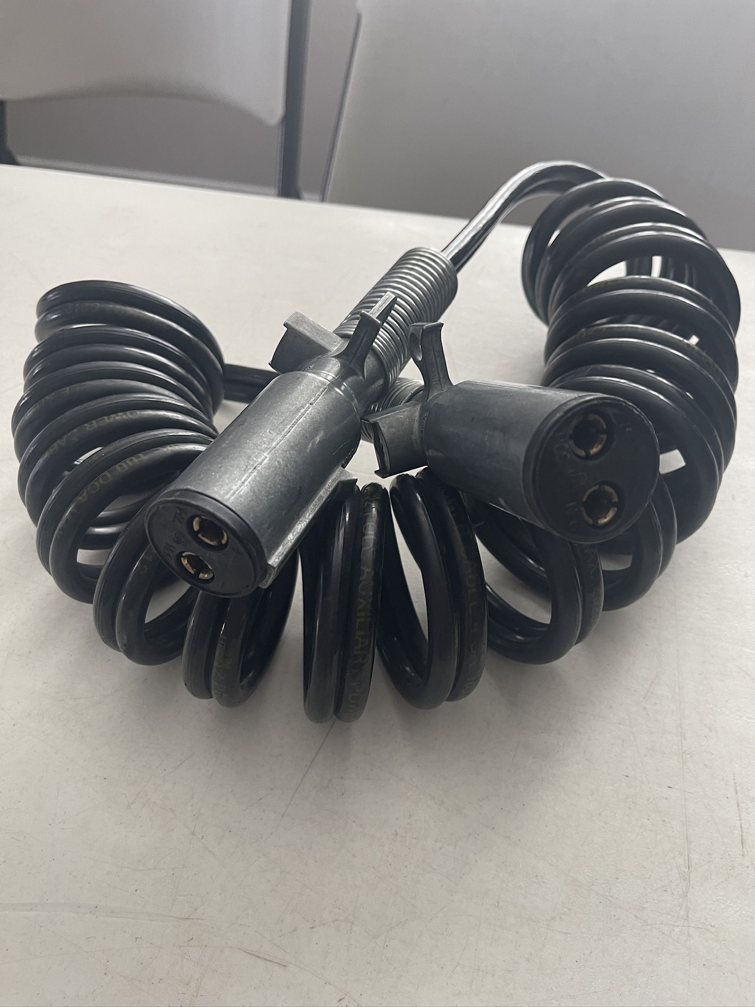 PHILLIPS LIFT-GATE CHARGING ELECTRICAL CABLE  2 HOLE TO 2 HOLE