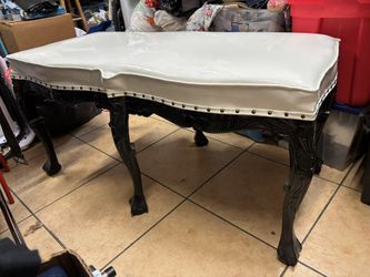 Black/white Hallway Sitting Bench With Carved Legs