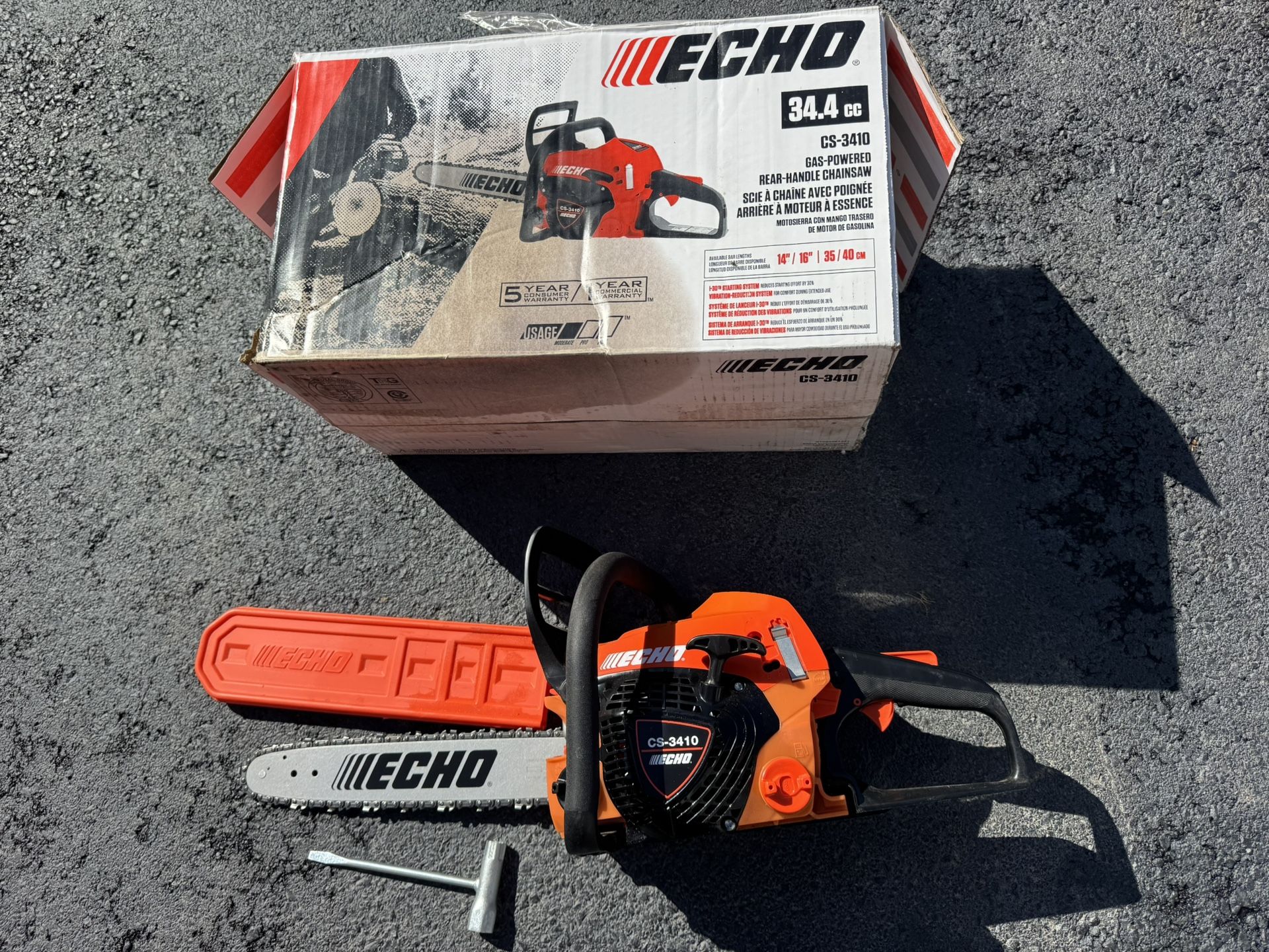 New Echo 3410 Chainsaw 34.4cc Engine With 14” Cutting Bar And Chain. Must Pickup. Price Firm !!!!