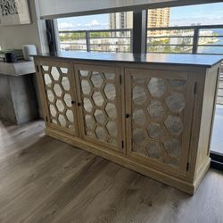 Victoire armoire Dresser