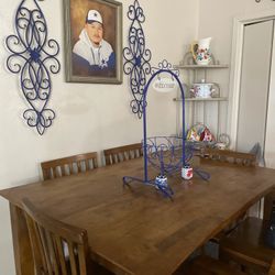 Bar Style Table With 8 Chairs 