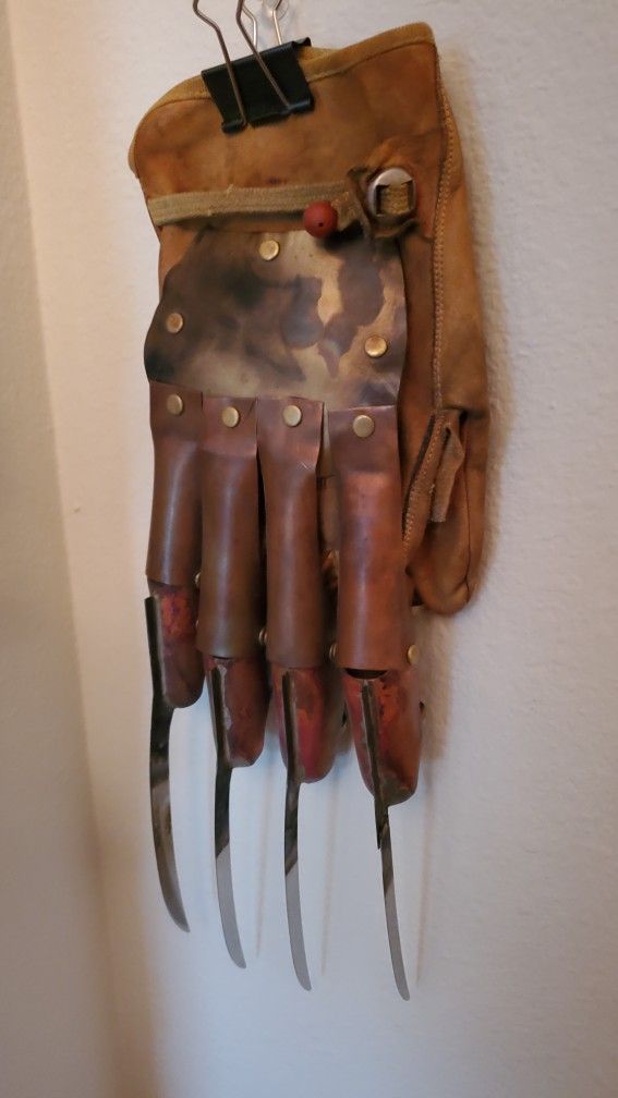 Nightmare On Elm Street Freddy Krueger Glove PROP