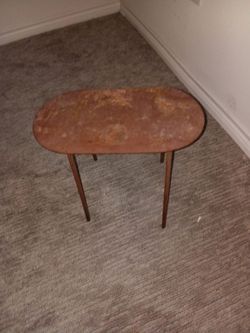 Small Oval Side Table with Tapered Legs